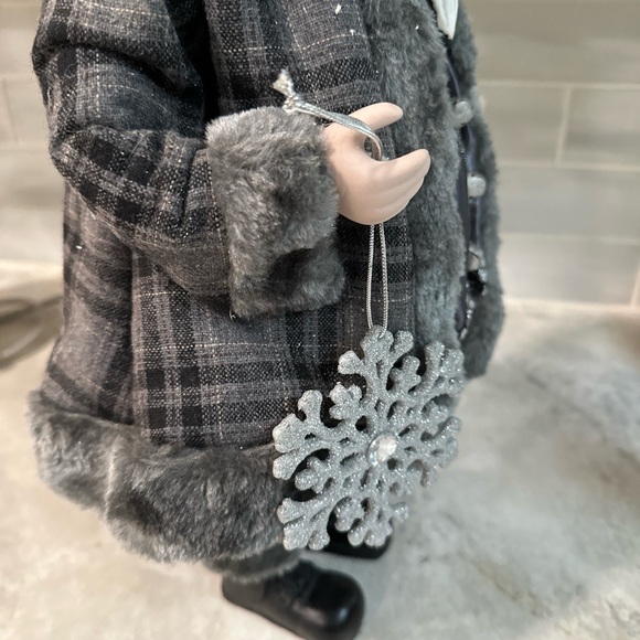 Rare Pier One Imports Vintage Style Gray Santa - Picture 9 of 13